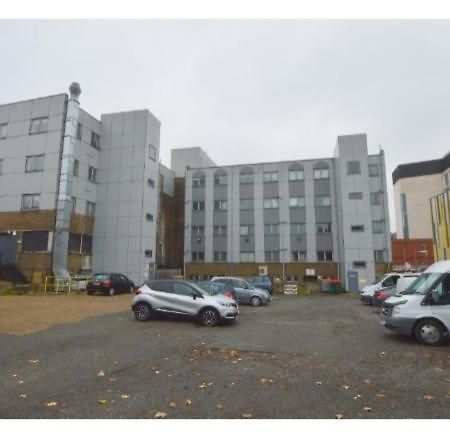 Spacious Modern Flat In Luton Town Centre Exterior foto